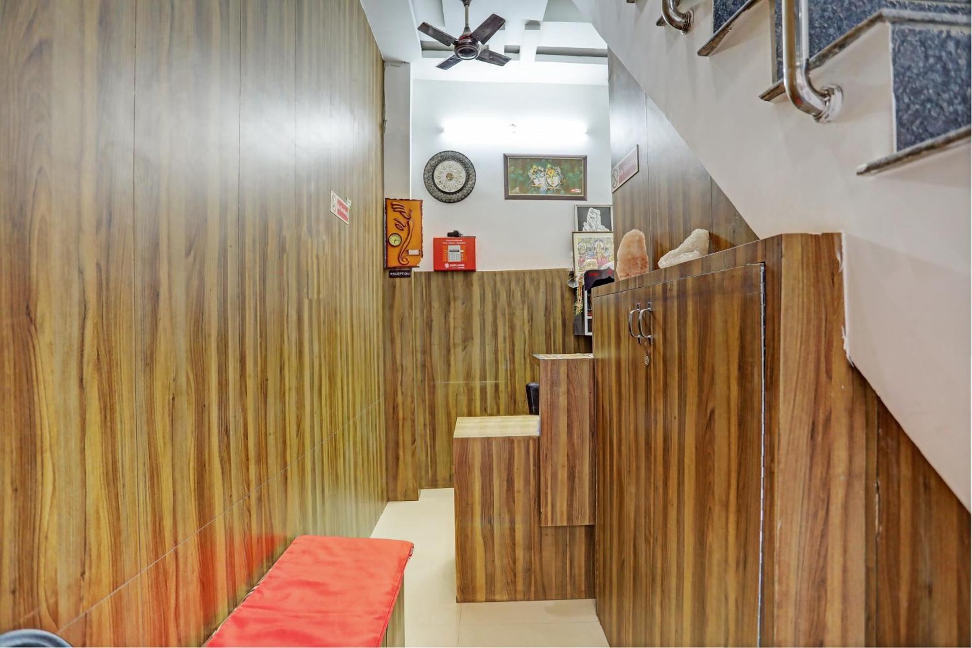Oyo Hotel The Red Hut Chandīgarh Buitenkant foto